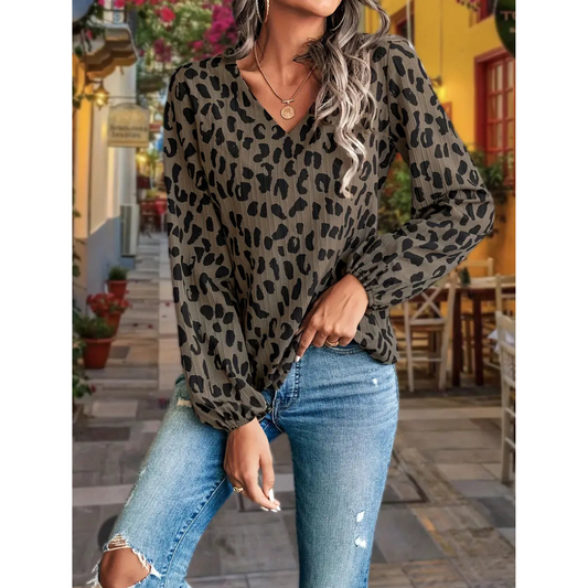 Paula | Casual damesblouse met luipaardpatroon | V-hals